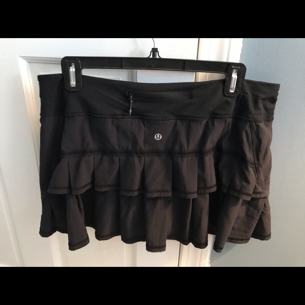 Lululemon skirt size 10